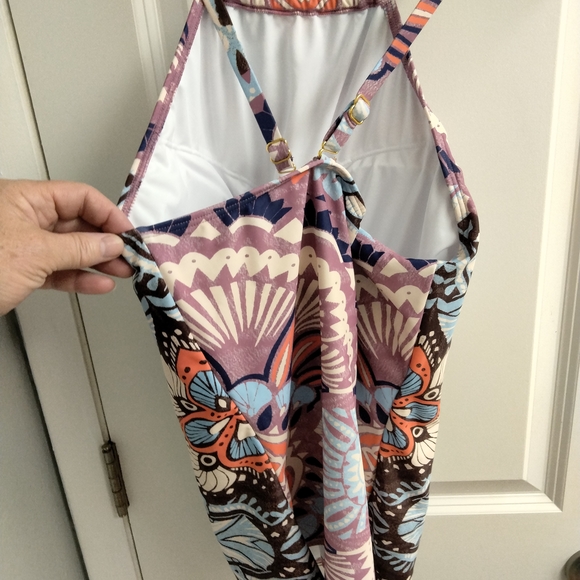 Colorful Patterned Halter Dress - Picture 4 of 7